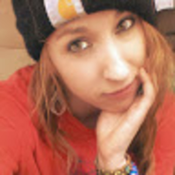 Meet your Posher, Katherine - Picture 1 of 1